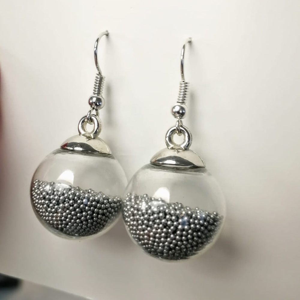 NEW⭐️ boutique glass ball earrings silver color